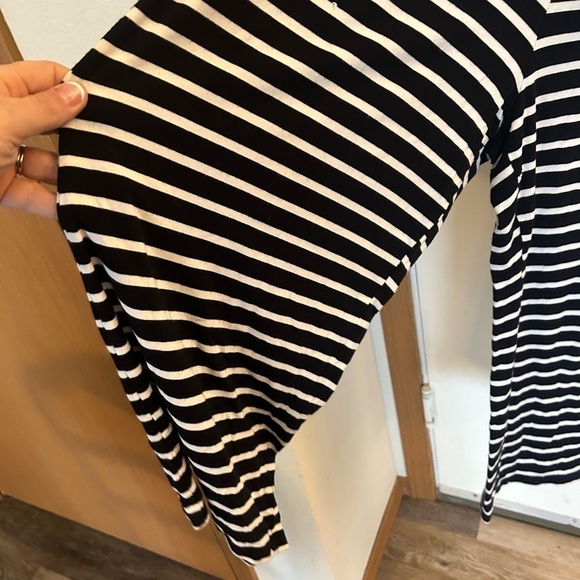 Old Navy Pants & Jumpsuits Belted Horizontal size medium black and white - Picture 3 of 8